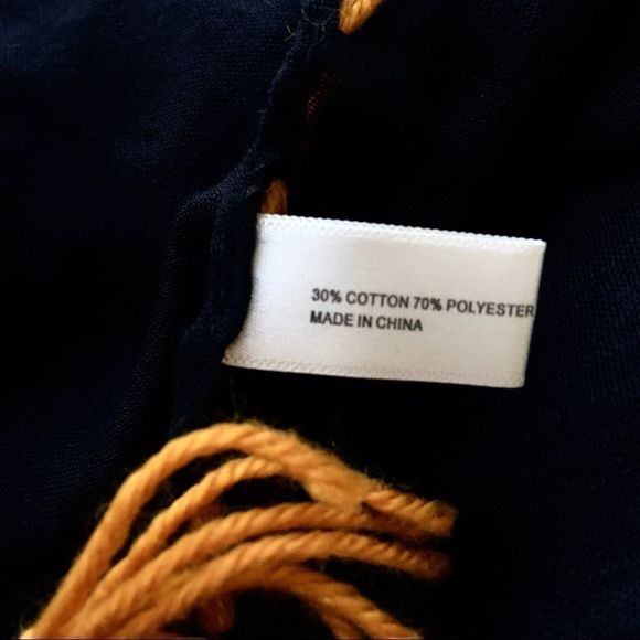 Yarn Stitched Trim, Tassel Accent Wrap Scarf, NWT - Picture 7 of 7